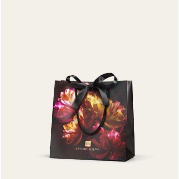 FEED
Small Carrier Bag
Moments That Move Us Christmas Collection from TEMPLESPA.